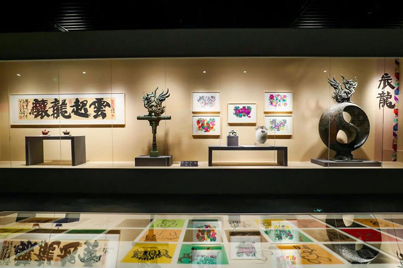 qm球盟会·(中国)球盟会展柜-辰龙.jpg