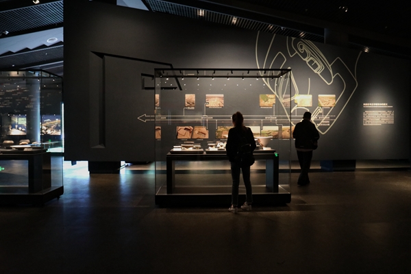 三星堆博物馆展柜