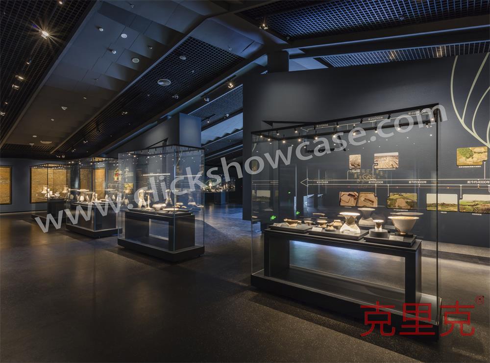 三星堆遗址博物馆展柜qm球盟会·(中国)球盟会提供 三星堆遗址博物馆展柜qm球盟会·(中国)球盟会提供