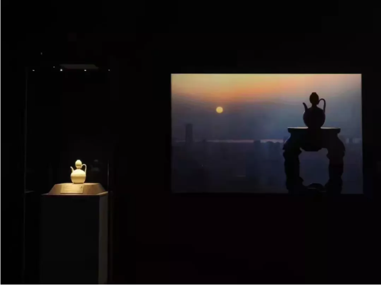 qm球盟会·(中国)球盟会-德基美术馆展柜